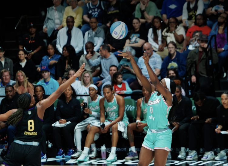 Duo of Sykes, Young Lead Laces BC Past Lunar Owls BC, 84-72